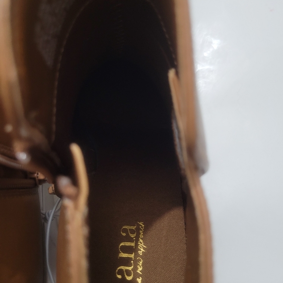 A.n.a Dutch, a new approach memory foam ankle boots, size 11M. - Picture 3 of 8